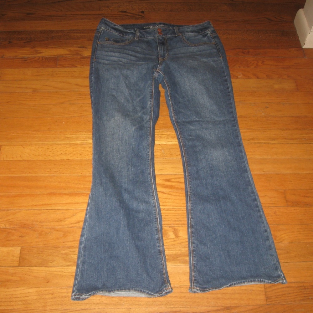 AE Artist Boot Cut Jeans size 14